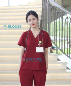 Bộ Scrubs Cổ Tim Màu Đỏ Đô Cao Cấp - Mã SC07