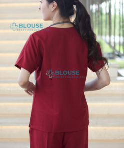 Bộ Scrubs Cổ Tim Màu Đỏ Đô Cao Cấp - Mã SC07