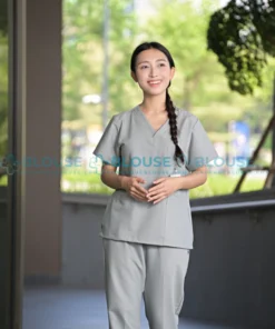 Bộ quần áo scrubs cổ tim cao cấp cho nữ màu xám ghi3
