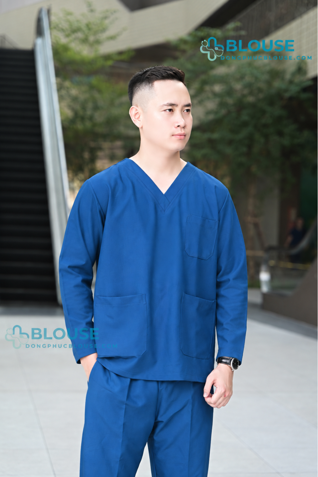 bộ scrubs cổ tim cao cấp kiểu dáng dài tay màu xanh sẫm